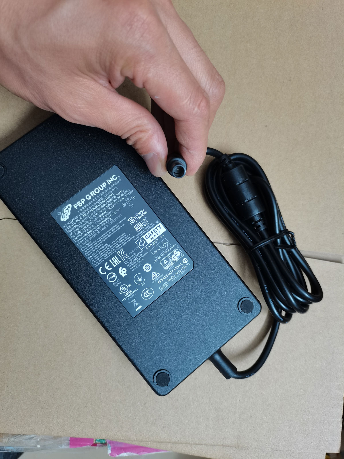 NEW Genuine Slim FSP 19.5V 11. - Pc Gaming Msi 评论和价格