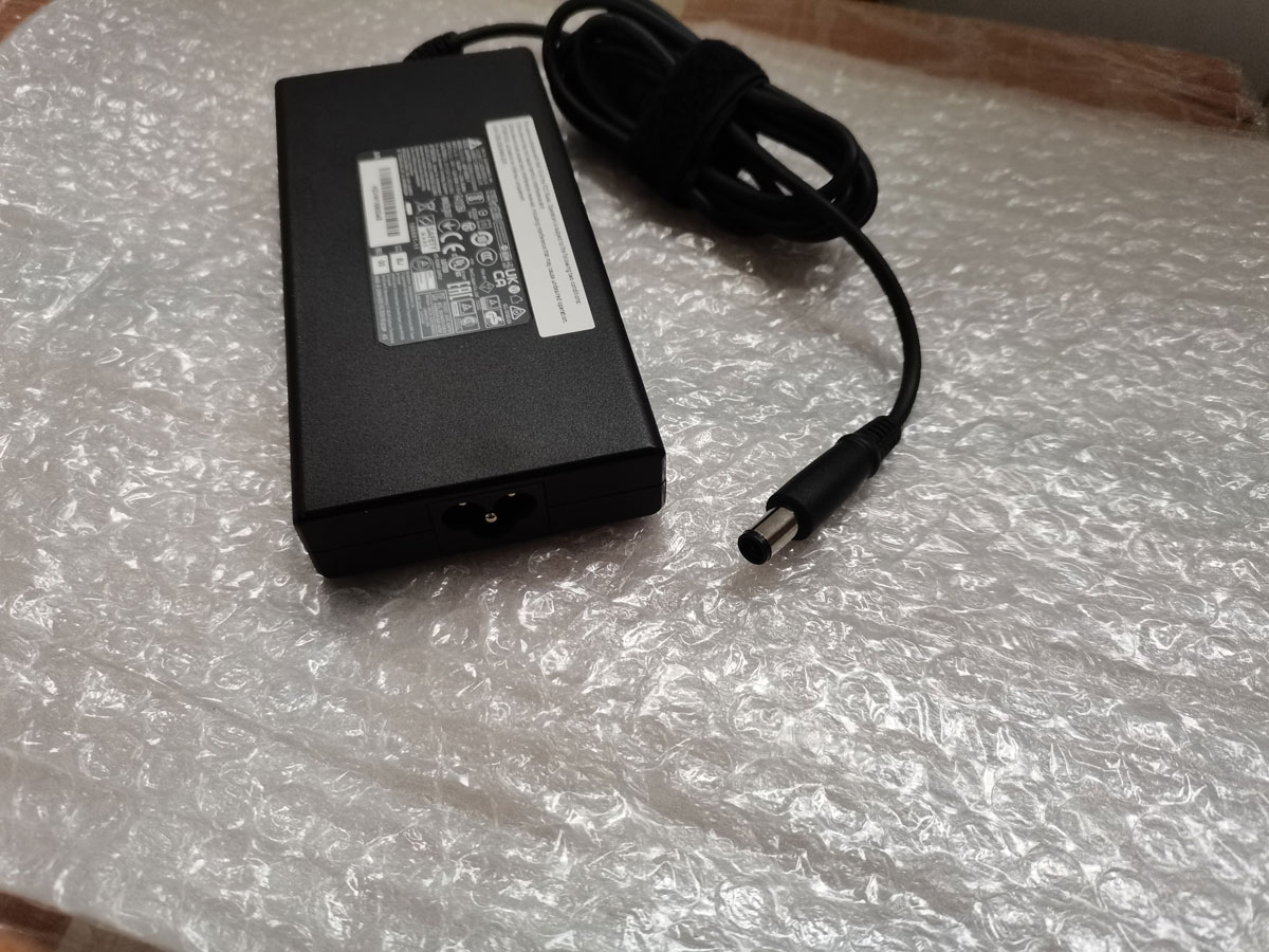 NEW Slim OEM Delta 19.5V 9.23A - Pc Gaming Msi 评论和价格
