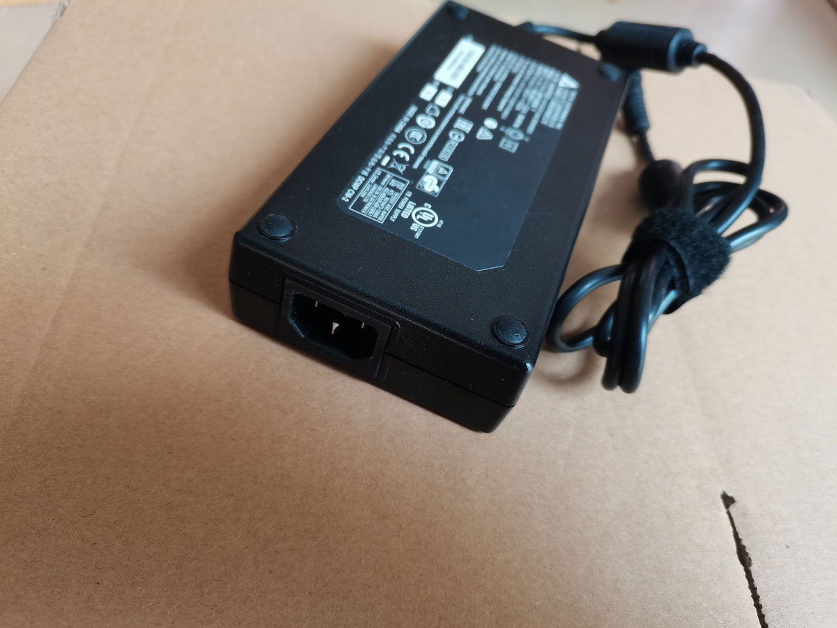 OEM Delta 230W 19.5V 11.8A ADP - Pc Gaming Msi 评论和价格